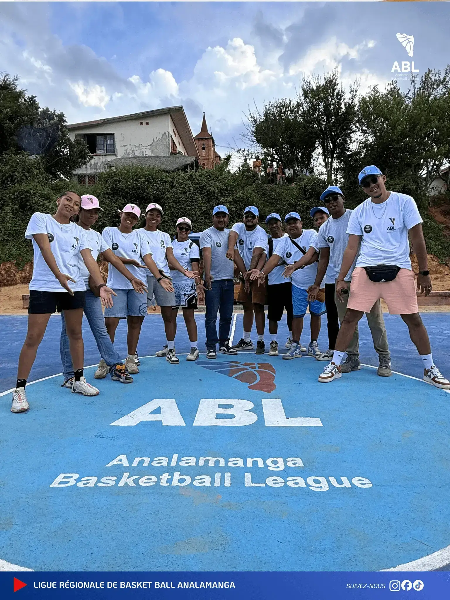 Equipe ABL sur un terrain exterieur